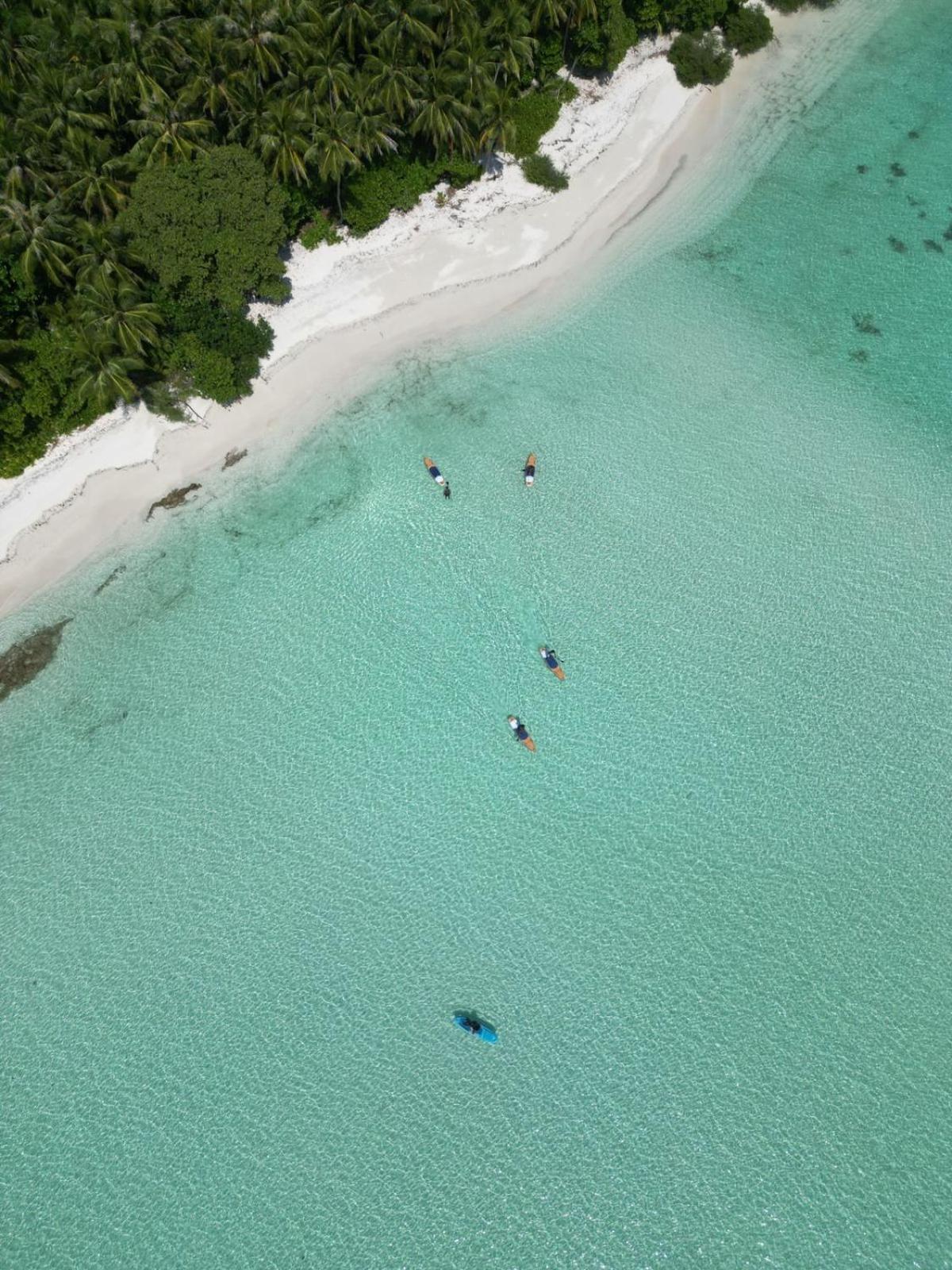 Isla Retreat Hotel Fehendhoo Bagian luar foto